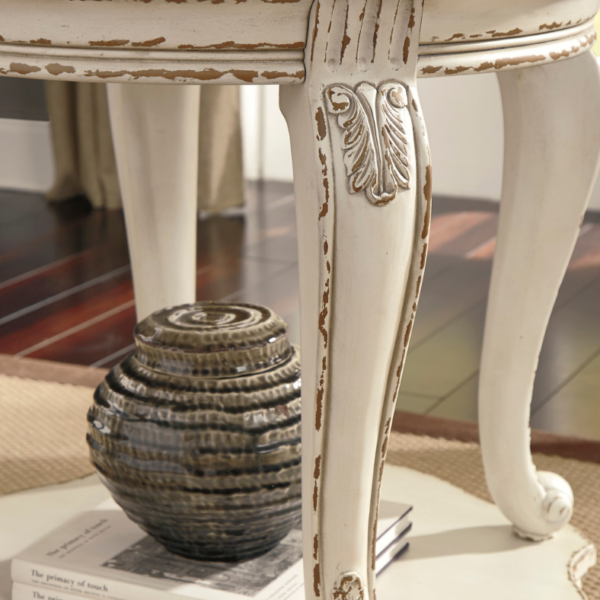 Ashley Realyn ümmargune nurgalaud