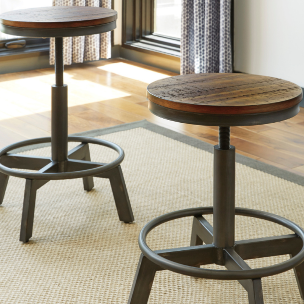 Metallist ja puidust Ashley Torjin baaritool.