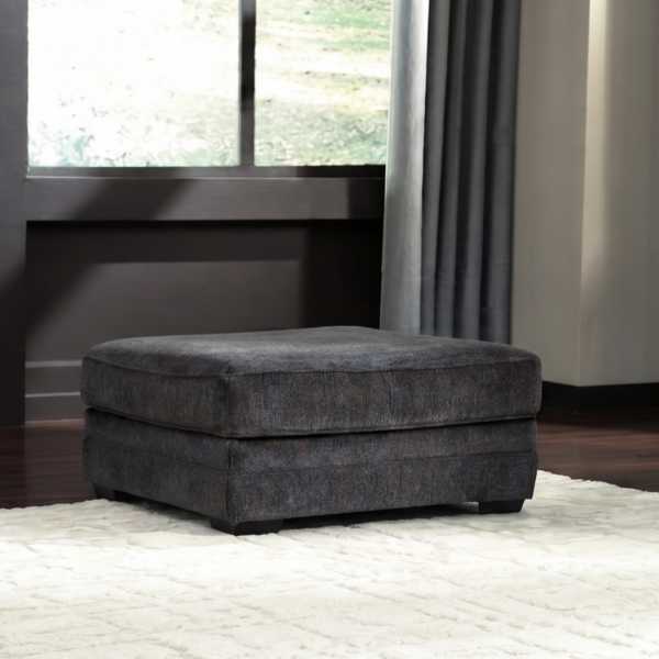Hall polüesterkangast tumba Tracling ameerika brändilt Ashley Furniture.