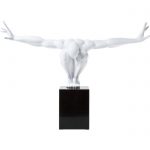 Kare Deco Object Athlet White on antiikaja skulptorite stiilis esteetiline, aga samas moderne kunstiteos