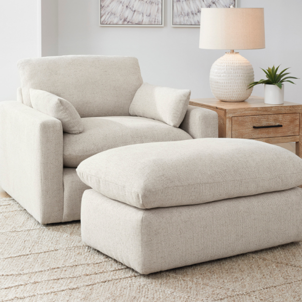 Kaasaegse disainiga Ashley Refined tugitool