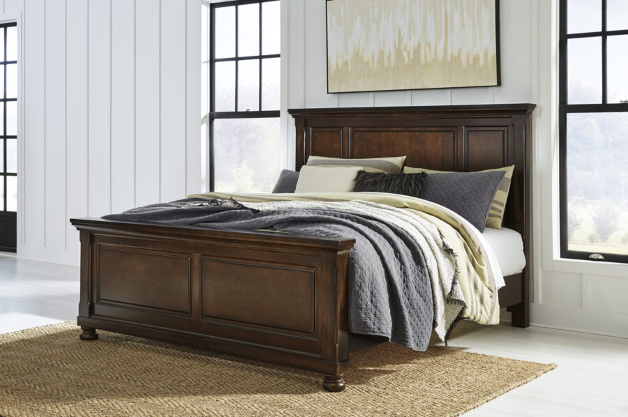 Ashley Porter voodi esindab elegangtset klassikalist stiili. Kvaliteetset viimistlust on selgelt ja rohkelt näha.