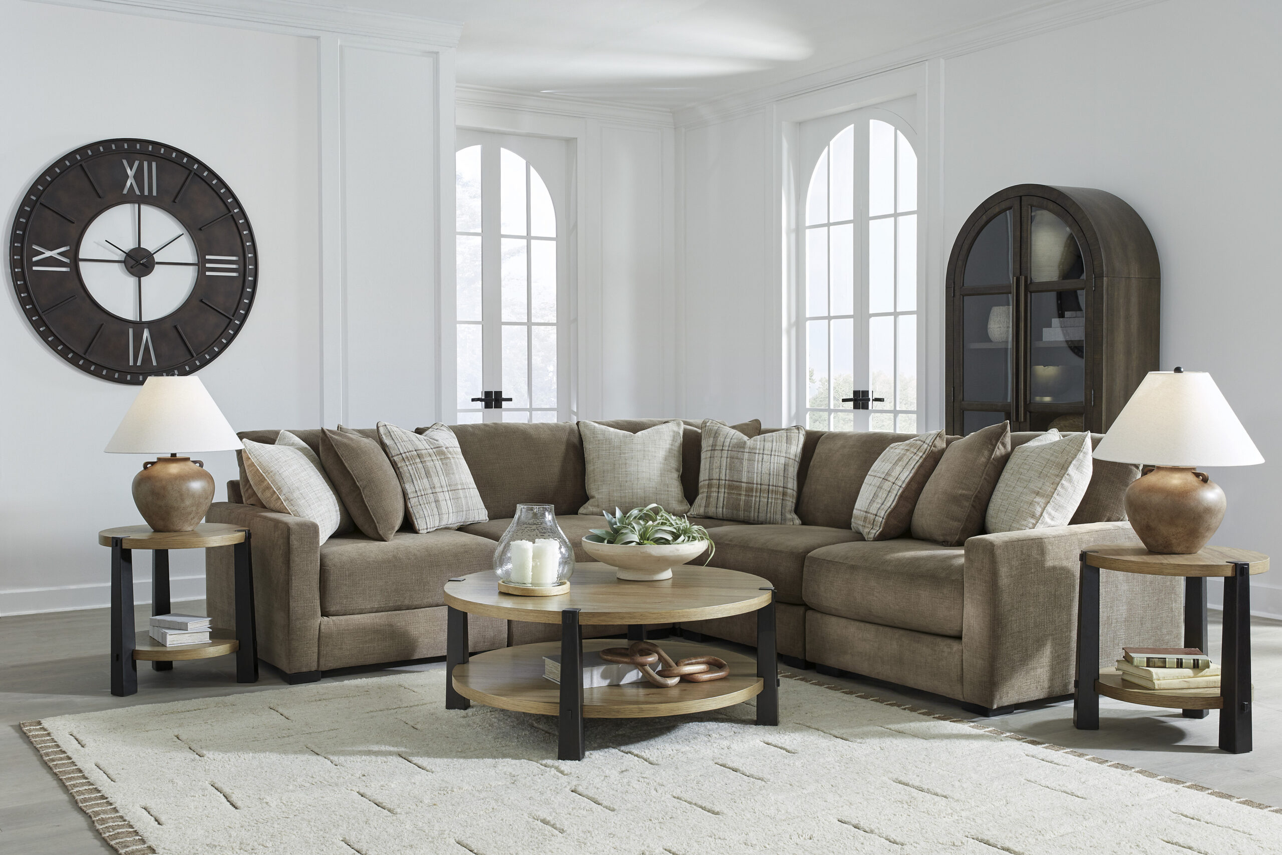 Nurgadiivan Camellia-Court - Image 2